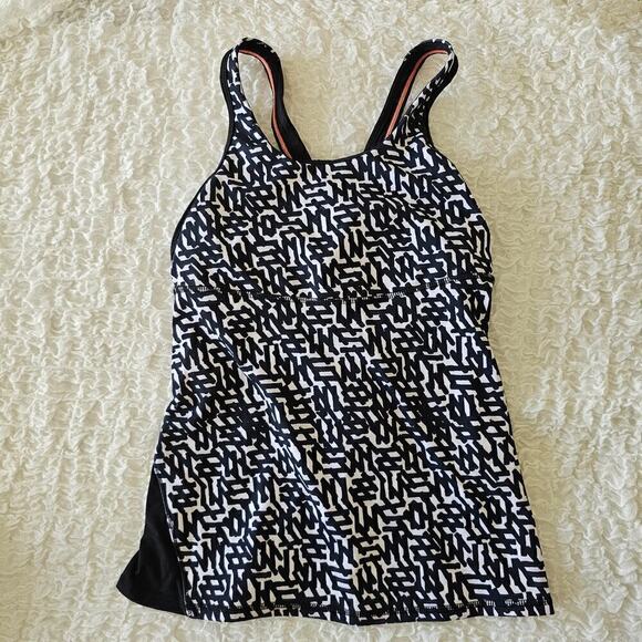 Lululemon Crossback lI Black & White Tank Top Size 8 - Picture 1 of 3